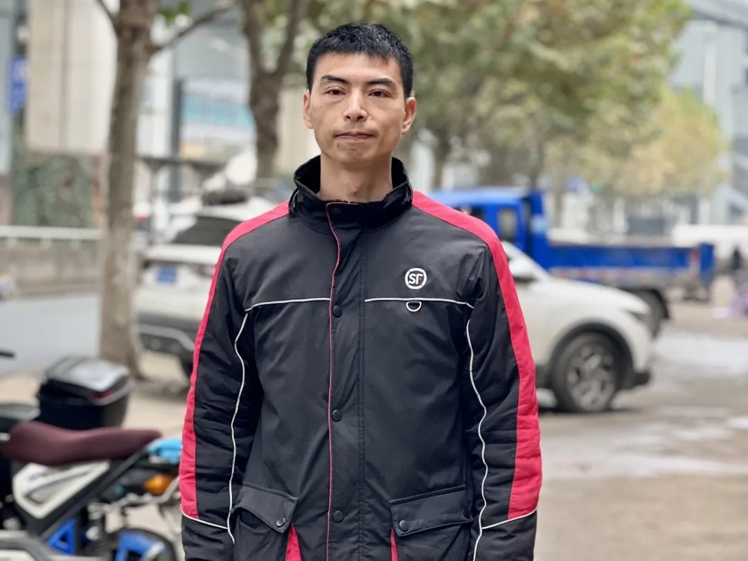 21顺丰年度表彰大会 英雄张裕等人获 社会责任奖